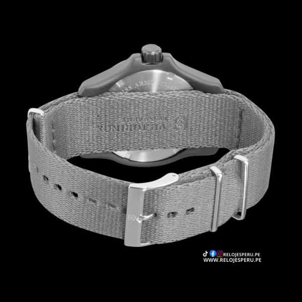 Reloj Victorinox Swiss Army Gris Correa Nylon - Imagen 3