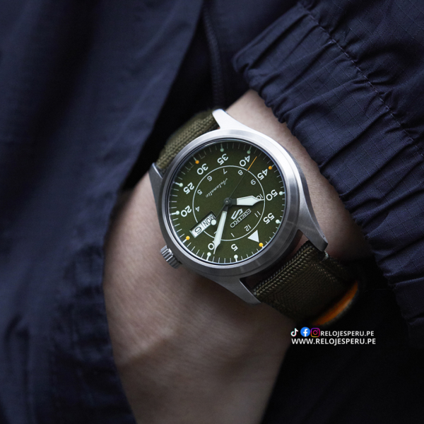 SEIKO 5 SPORTS AUTOMATICO SRPH29K1 - Imagen 4